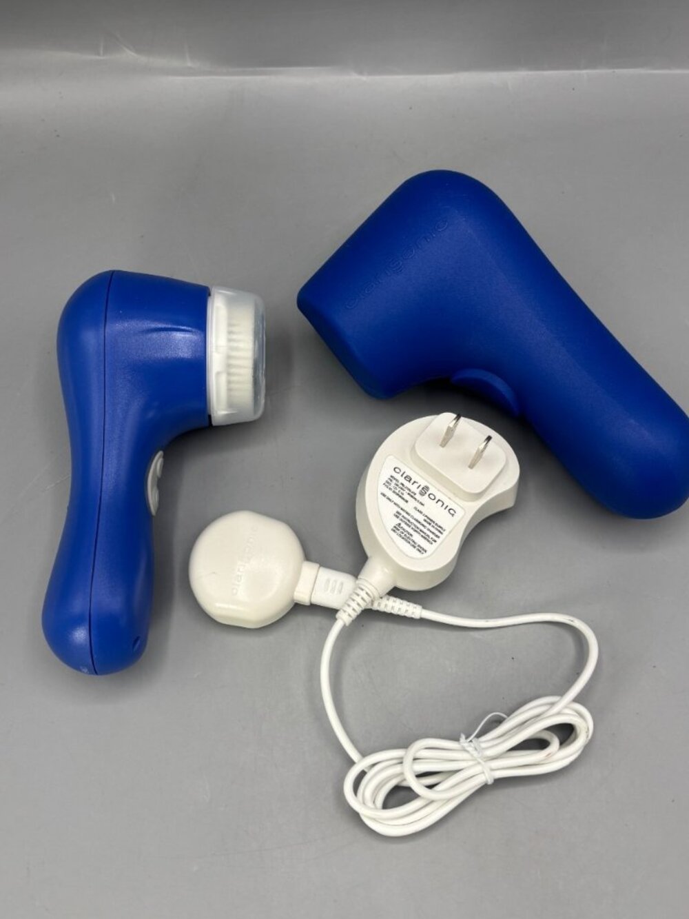 Clarisonic Mia 2 System With Charger and Travel Case Blue Works
